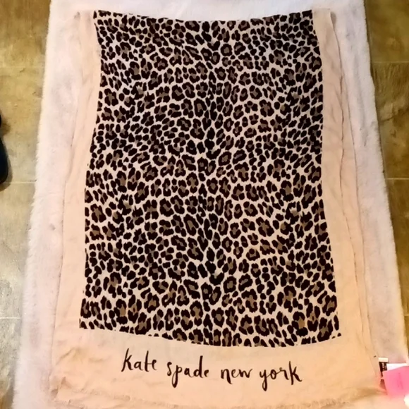 Kate Spade scarf - Picture 10 of 10